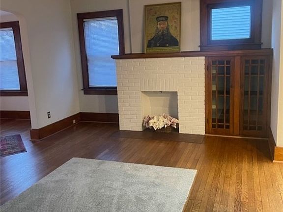 2nd image of 2111 16th St