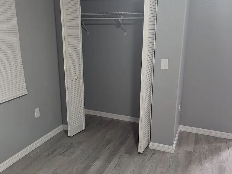 8103 N Rome Ave — Photo 4