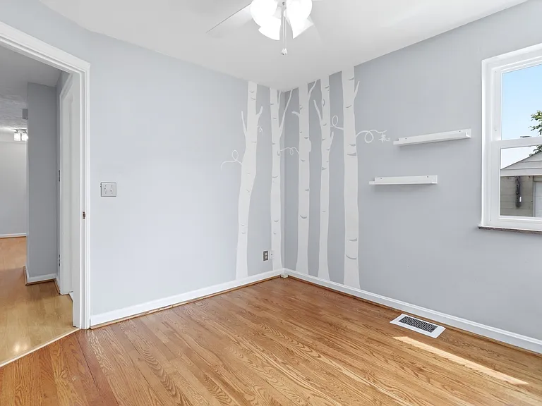 8330 Wexford Ave — Photo 16