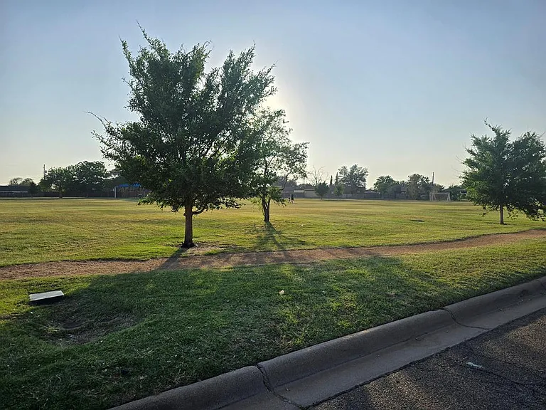 2602 N Pecos St #A — Photo 10