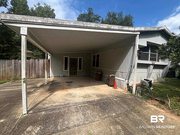 4th image of 1520 Valencia Dr