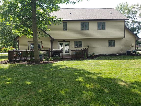 2nd image of 8710 N Creekwood Ct