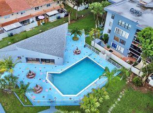 13870 SW 62nd St APT 204, Miami, FL 33183