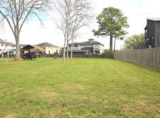 413 Lakeside Dr, League City, TX 77565