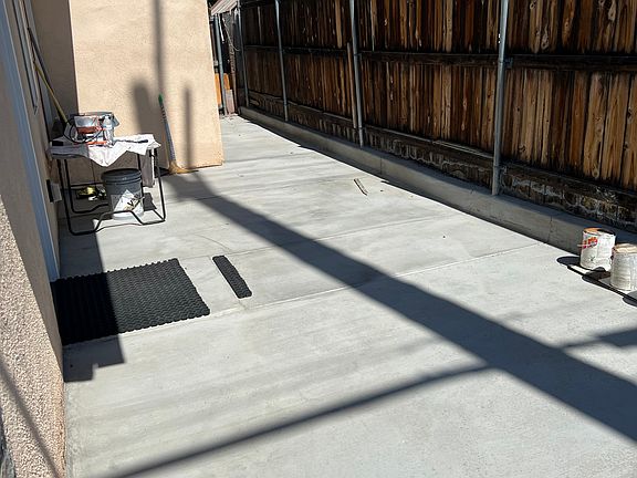 Small yard at the entrance