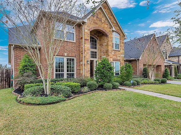 2nd image of 2518 Graystone Crossing Dr