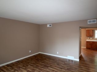 407 Lakeside Ave APT 2, Pekin, IL 61554