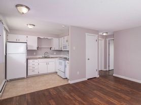 1115 1st St