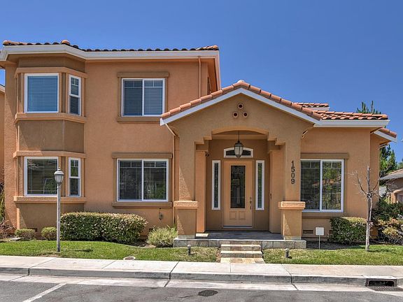 2nd image of 1509 Dentona Pl