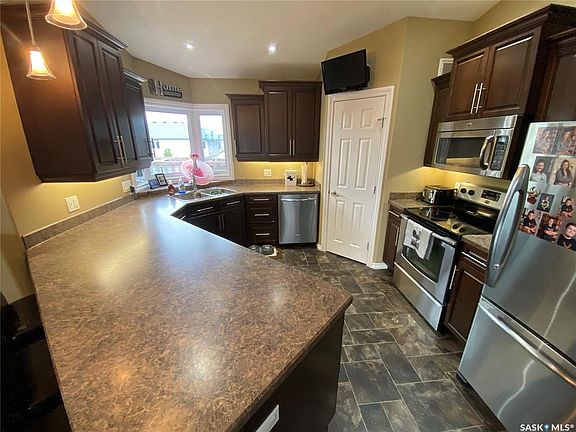 2nd image of 54 Madge WAY
