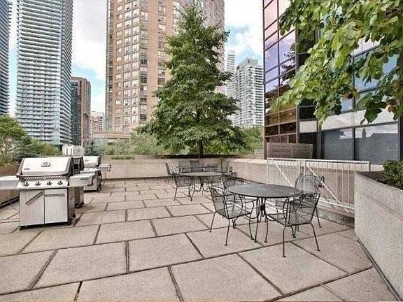 3rd image of 1001 Bay St #2116