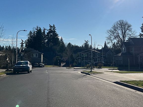 5th image of 1088 SE 47th Ave