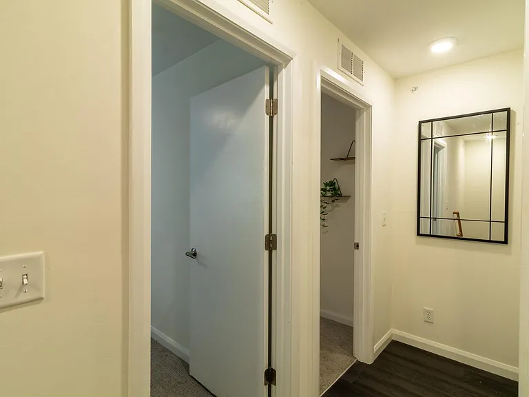 The King Apartments — Photo 47