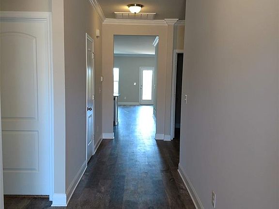 4th image of 116 Shrewsberry Dr