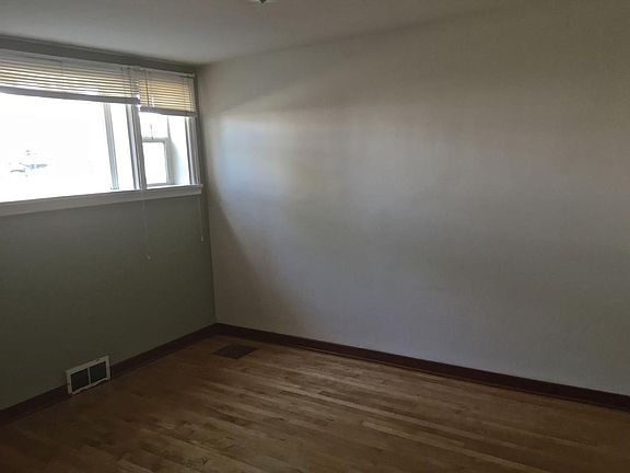 3rd image of 8951 81st Ave