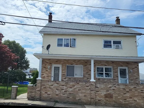 244 S Chestnut St, Summit Hill, PA 18250