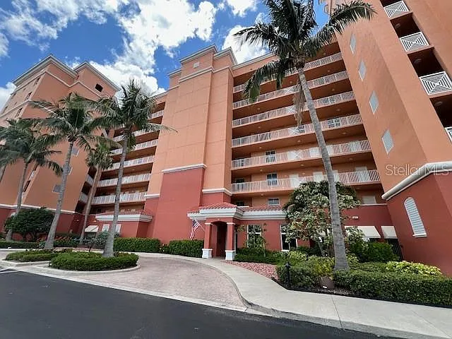 3191 Matecumbe Key Rd #206 — Photo 2