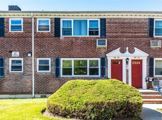 15075 70th Rd, Flushing, NY 11367