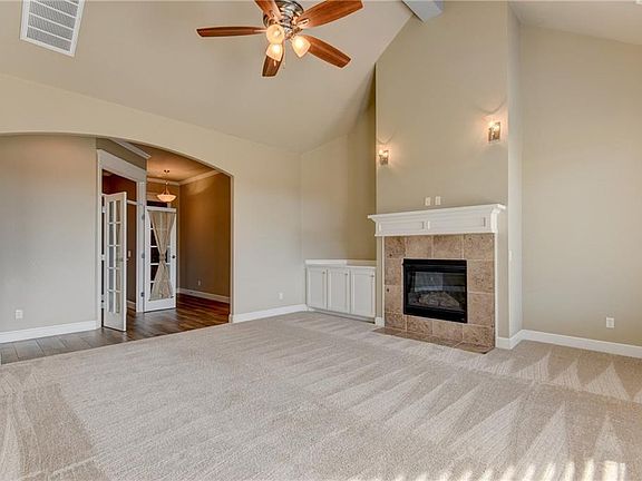 3rd image of 4776 Hillcrest Ln