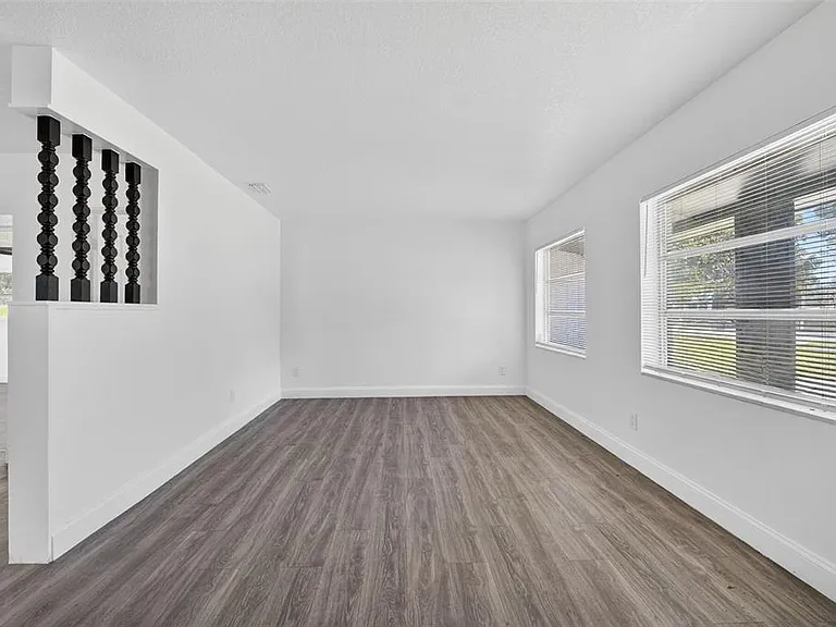 3034 Touraine Ave — Photo 8
