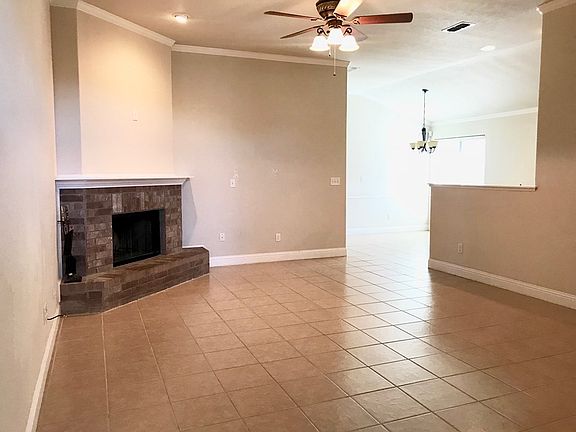 3rd image of 9104 Lamar Ave