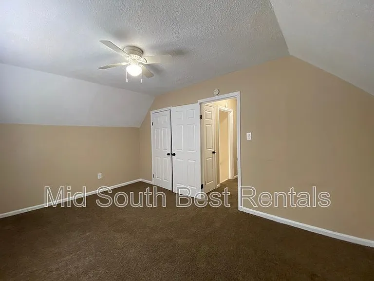 1236 Chickamauga Ave — Photo 5