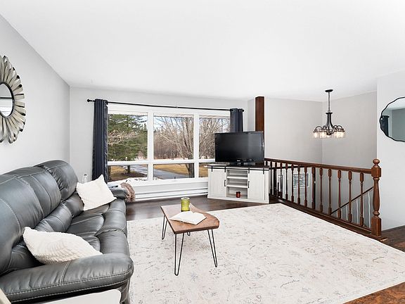 4th image of 4528 Solway Rd