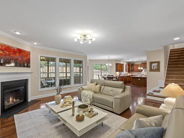 2013 Austin Pond Dr, Cary, NC 27519