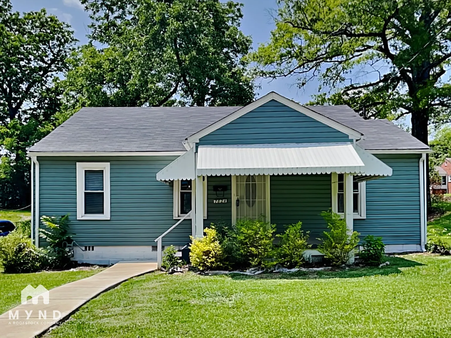 3 bed, 2.0 bath, 1206 sqft, $1,320 — Photo 1