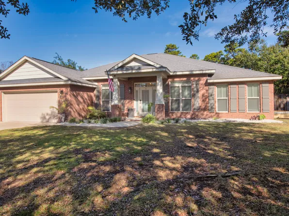 6680 Castlewood St, Navarre, FL 32566