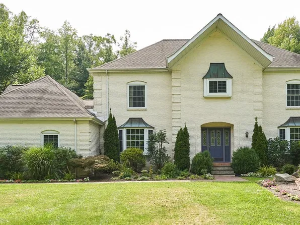 11950 Girdled Rd, Concord, OH 44077
