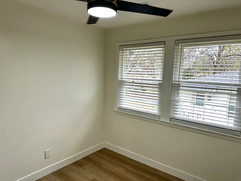 1450 Academy St — Photo 25