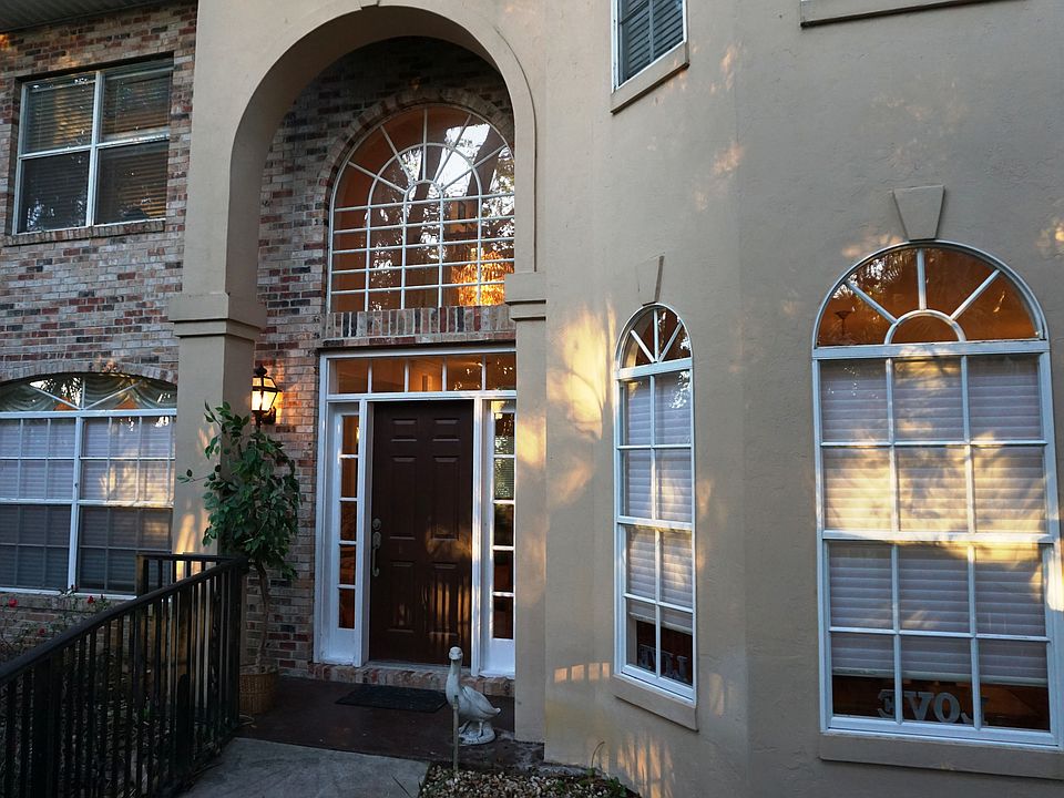 1st image of 6 Cliffview Ln