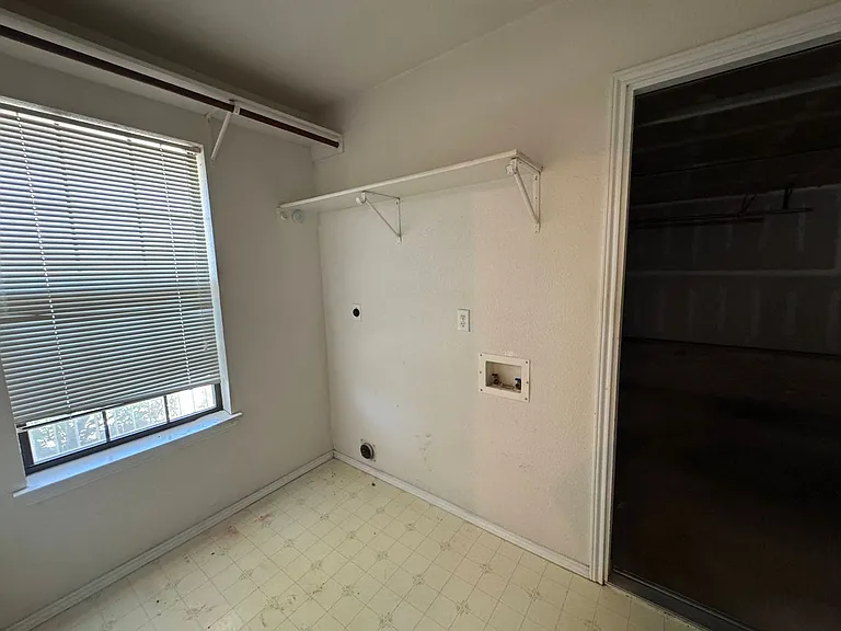 1204 Bristol Dr — Photo 17