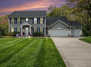 15410 Stoneridge Ct, Spring Lake, MI 49456