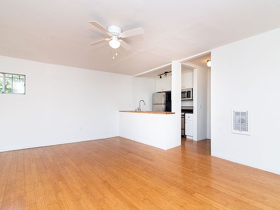 4th image of 724 Echo Park Ave APT A
