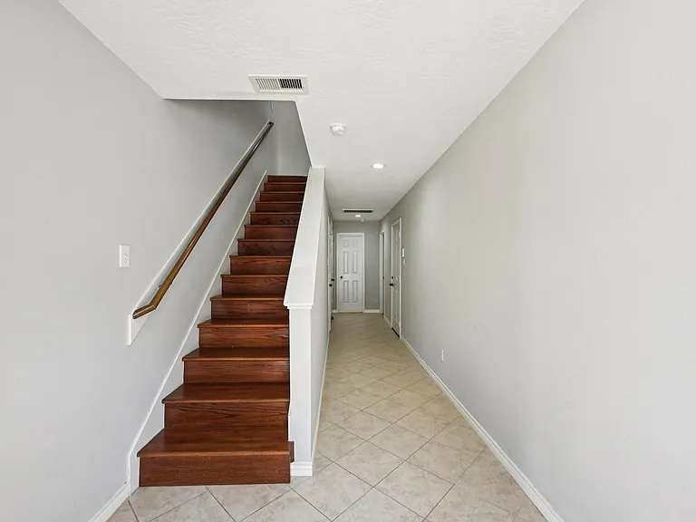 1405 Bailey St — Photo 5