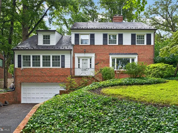 7215 Rollingwood Dr, Chevy Chase, MD 20815