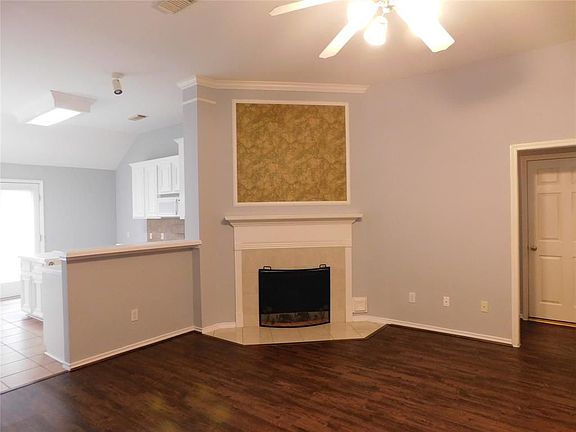 5th image of 4211 Creek Hollow Ln
