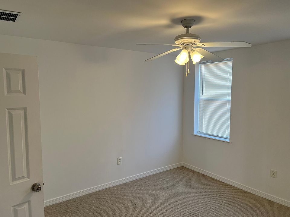 1st image of 1221 E Lanvale St
