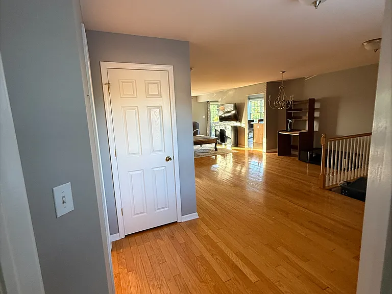 938 Veterans Ln — Photo 12