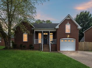 312 Lone Oak Dr, White House, TN 37188