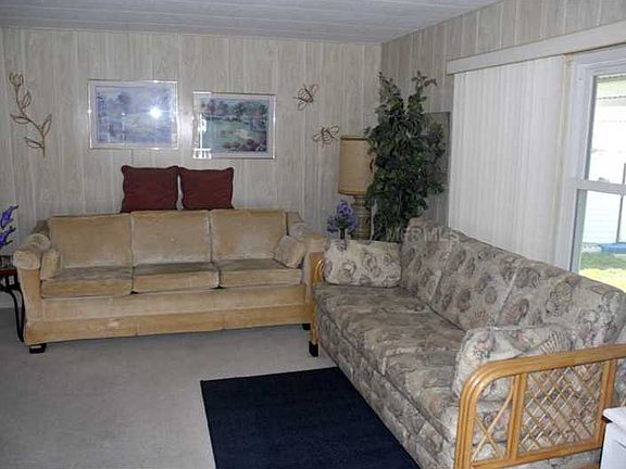 5th image of 231 Meadowlark Dr