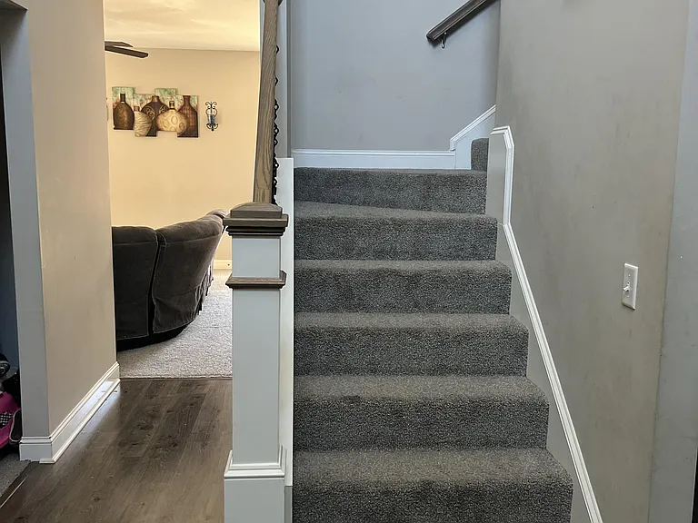 460 Thorp Cir — Photo 5