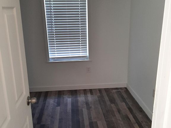 4th image of 1707 Elsie St