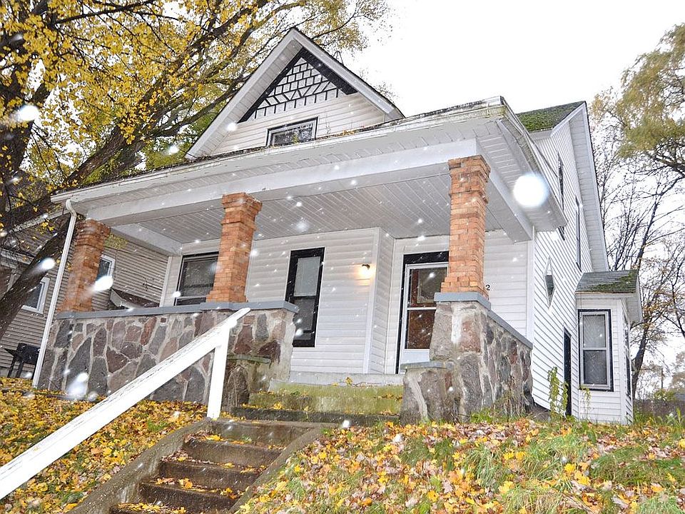 1102 Dunham SE - $975 mo. Tenant pays all utilities