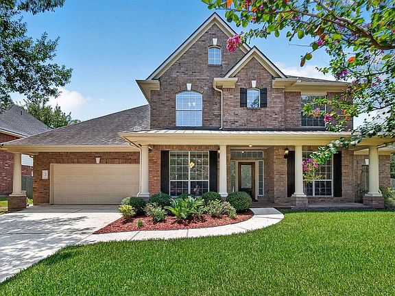 2nd image of 45 Marquise Oaks Pl