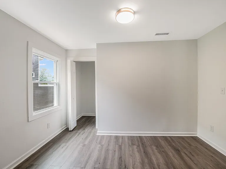 114 N Guthrie Ave — Photo 19