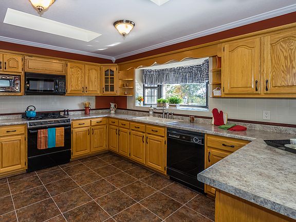 Open, spacious kitchen