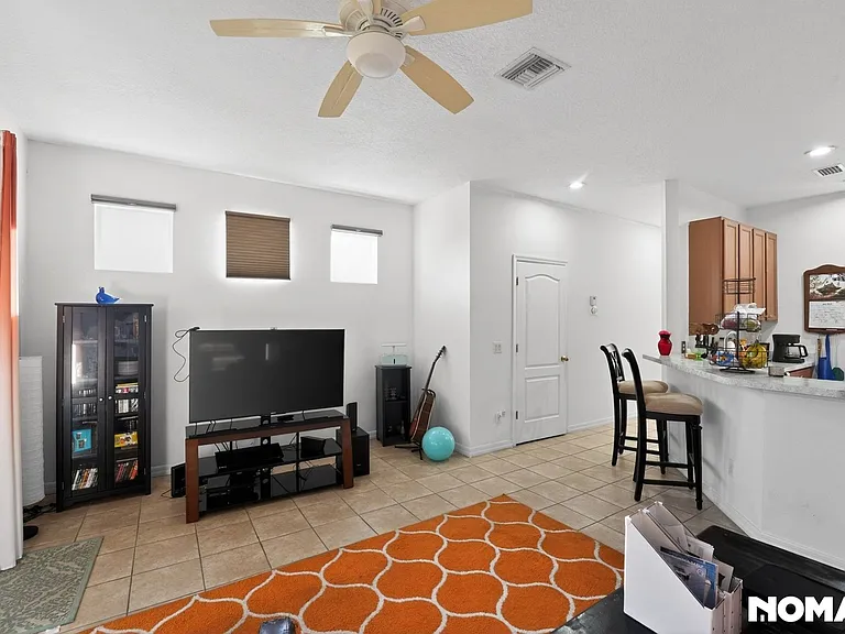 2346 Felicity Pl — Photo 4